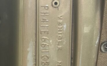 Plymouth-Fury-1966-Soft-Yellow-Tan-9