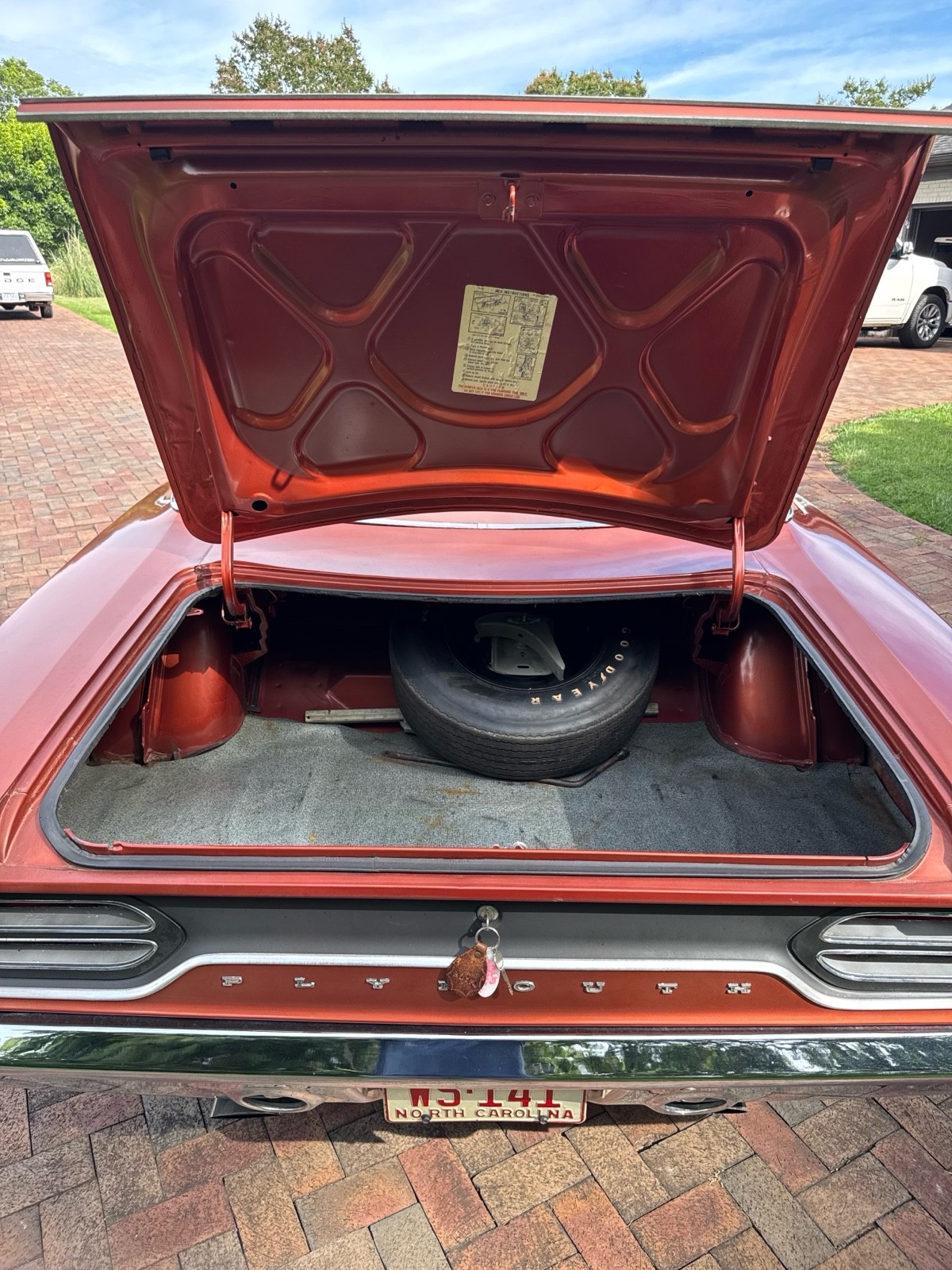 Plymouth-GTX-1970-13