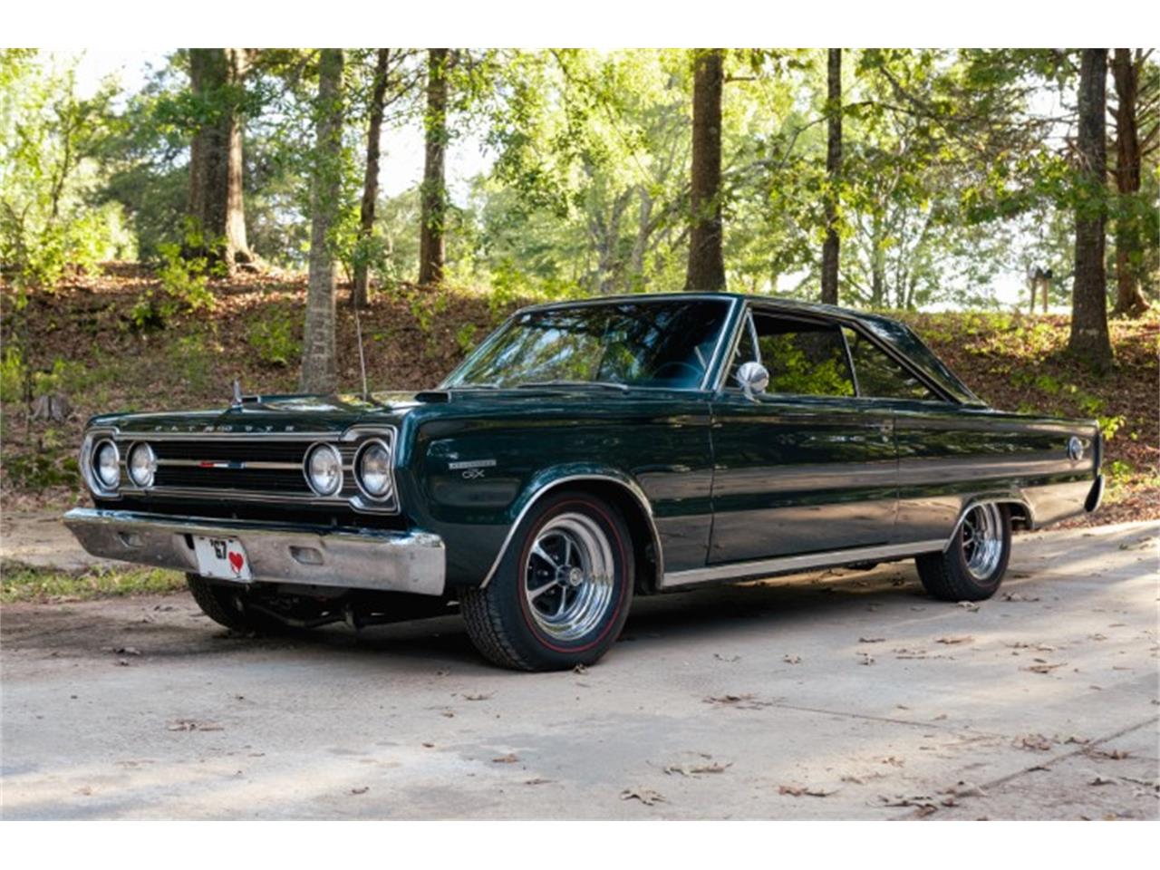 Plymouth-Gtx-1967-Dark-Green-Poly-Black-16