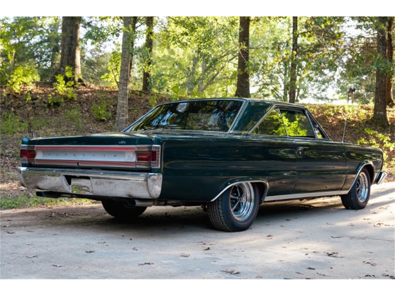 Plymouth-Gtx-1967-Dark-Green-Poly-Black-19