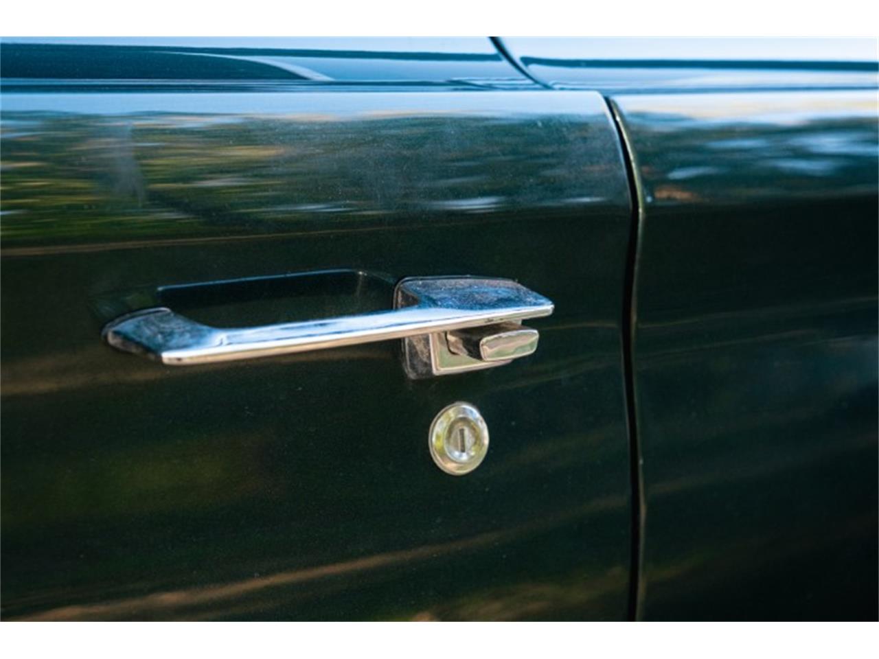 Plymouth-Gtx-1967-Dark-Green-Poly-Black-30