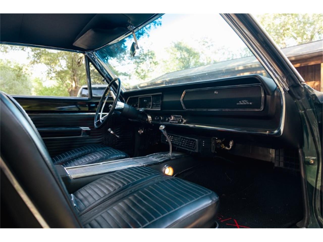 Plymouth-Gtx-1967-Dark-Green-Poly-Black-53