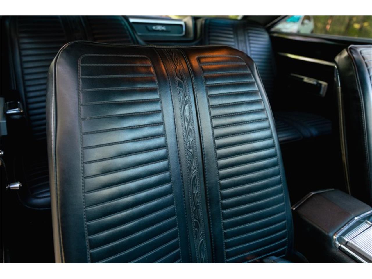 Plymouth-Gtx-1967-Dark-Green-Poly-Black-55