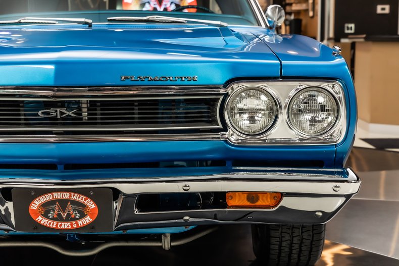 Plymouth-Gtx-1968-Blue-28