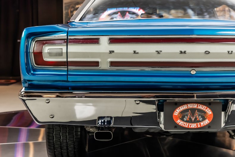 Plymouth-Gtx-1968-Blue-33