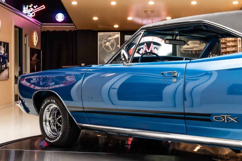 Plymouth-Gtx-1968-Blue-35