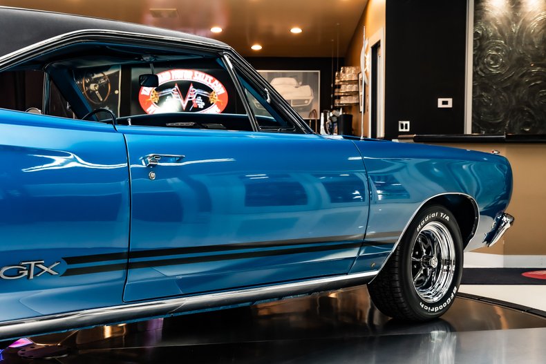 Plymouth-Gtx-1968-Blue-8