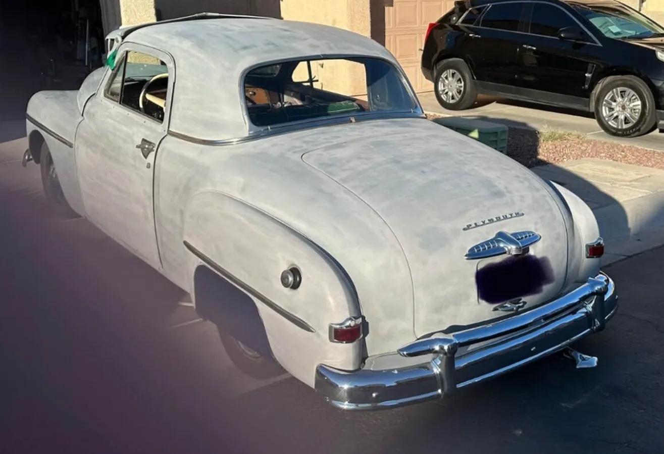 Plymouth-P19-1950-Primer-Grdyy-Green-Plaid-10