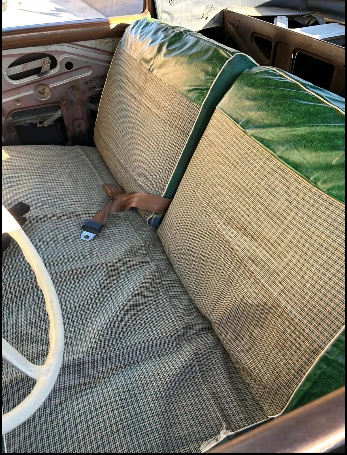 Plymouth-P19-1950-Primer-Grdyy-Green-Plaid-3