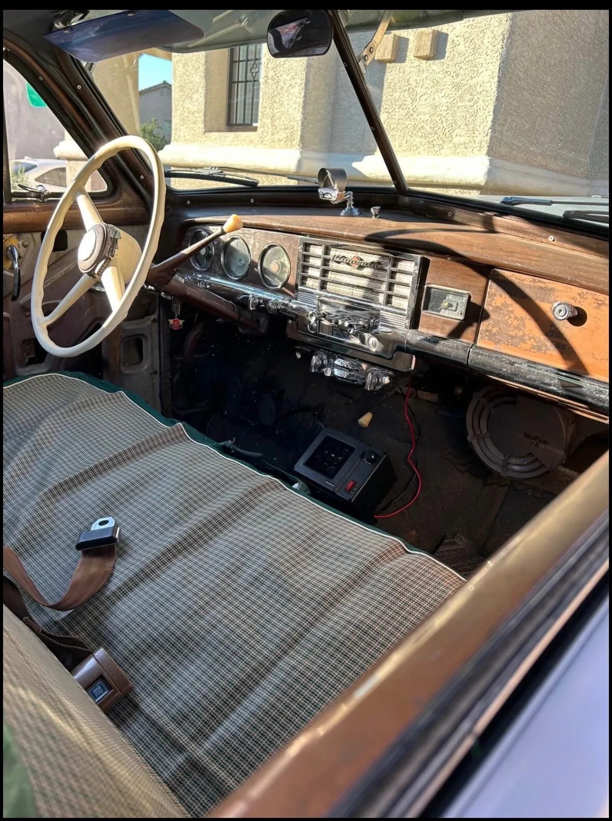 Plymouth-P19-1950-Primer-Grdyy-Green-Plaid-4