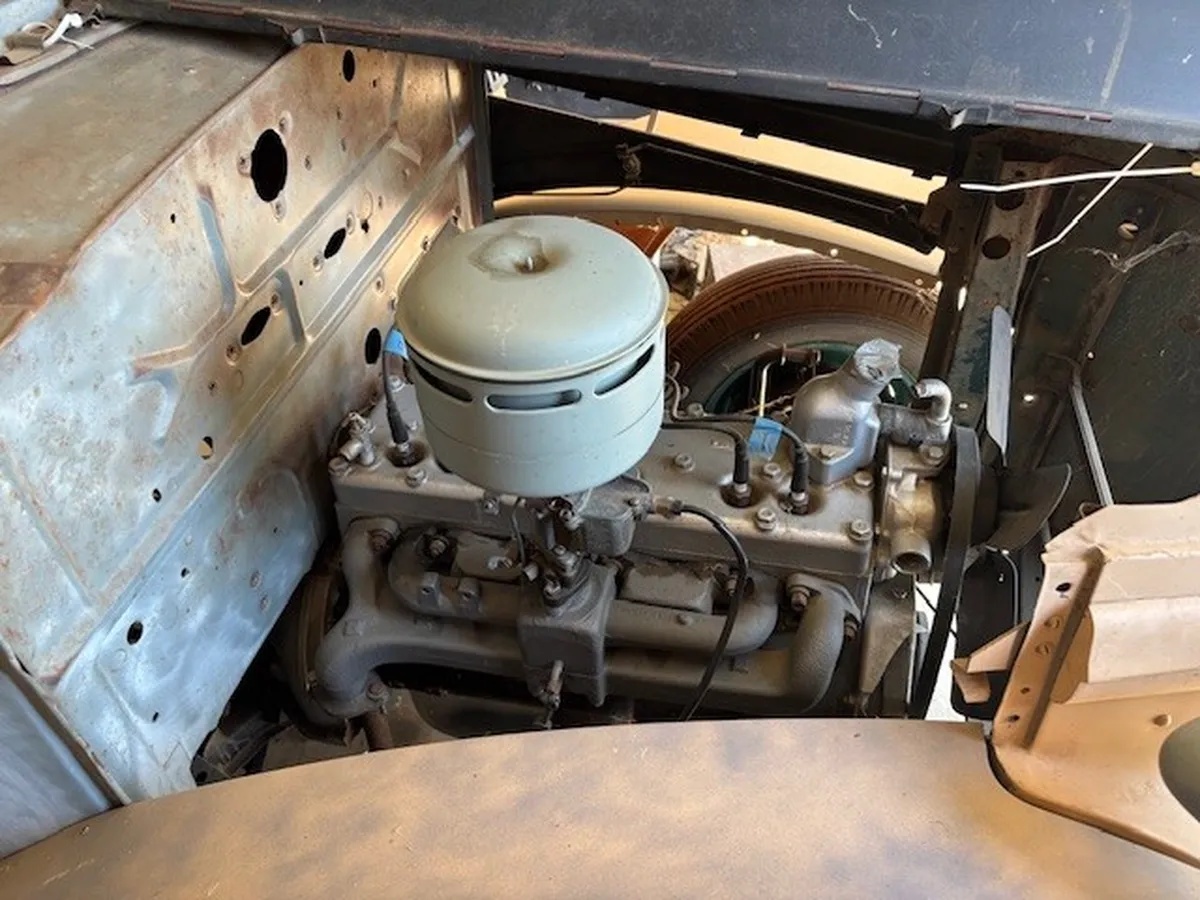 Plymouth-P4-1937-18