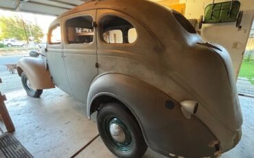 Plymouth-P4-1937-3