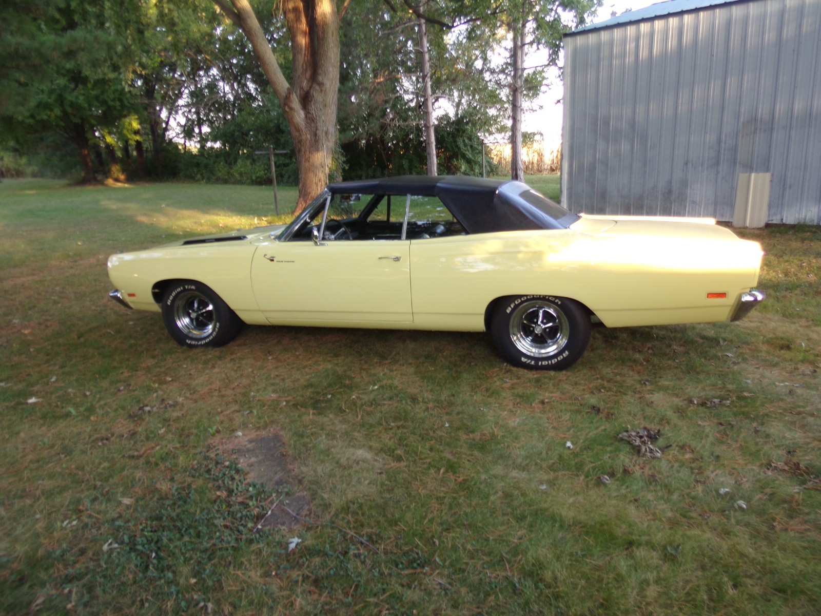 Plymouth-Road-Runner-1969-Convertible