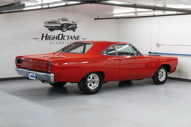 Plymouth-Road-Runner-1969-Coupe-1