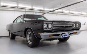 Plymouth-Road-Runner-1969-Coupe-10