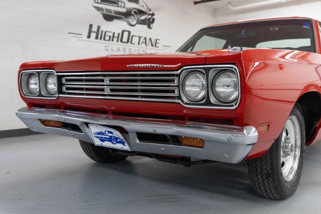 Plymouth-Road-Runner-1969-Coupe-10