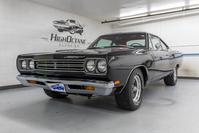Plymouth-Road-Runner-1969-Coupe-15