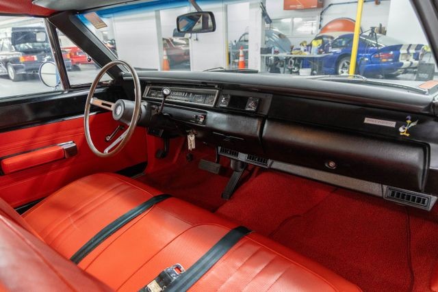 Plymouth-Road-Runner-1969-Coupe-2