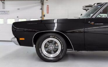 Plymouth-Road-Runner-1969-Coupe-21