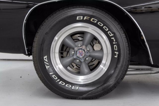 Plymouth-Road-Runner-1969-Coupe-22