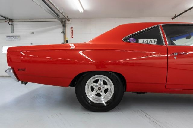 Plymouth-Road-Runner-1969-Coupe-28