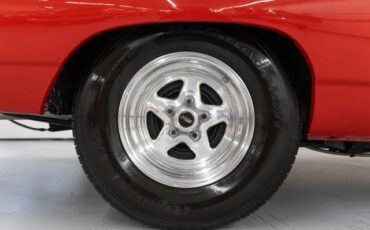 Plymouth-Road-Runner-1969-Coupe-29
