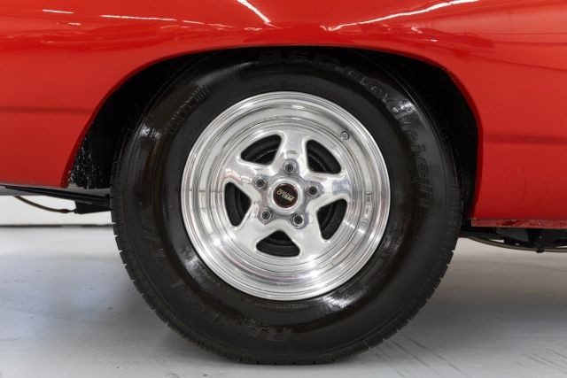Plymouth-Road-Runner-1969-Coupe-29