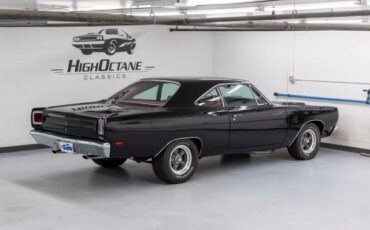 Plymouth-Road-Runner-1969-Coupe-29