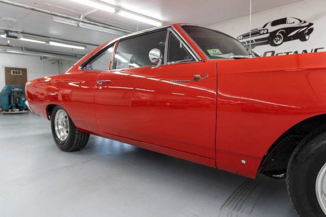 Plymouth-Road-Runner-1969-Coupe-32