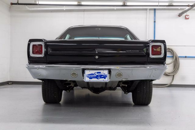Plymouth-Road-Runner-1969-Coupe-32