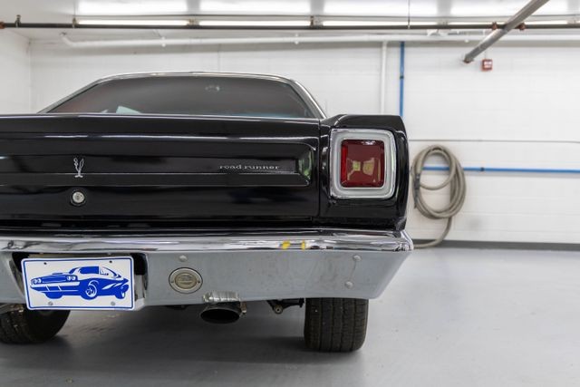 Plymouth-Road-Runner-1969-Coupe-36
