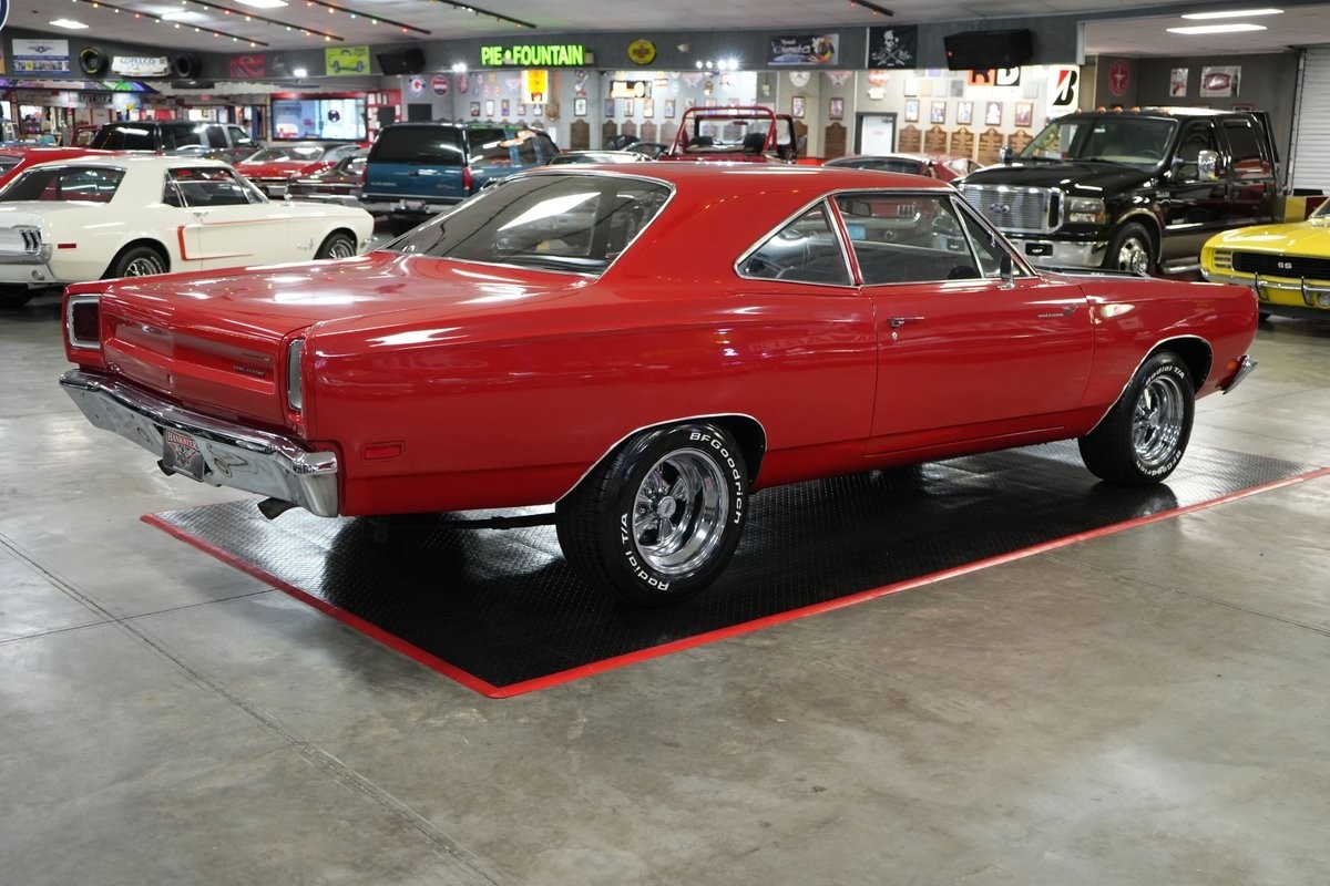 Plymouth-Road-Runner-1969-Coupe-5