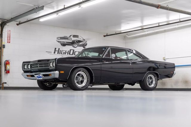 Plymouth-Road-Runner-1969-Coupe-7