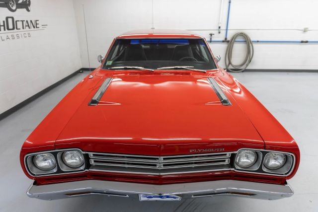 Plymouth-Road-Runner-1969-Coupe-9