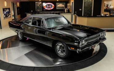 Plymouth-Road-Runner-1970-Coupe-10