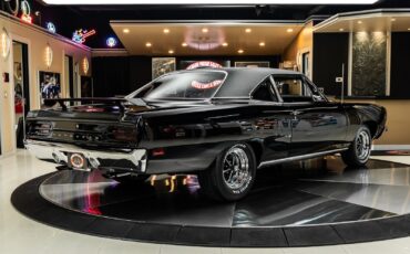Plymouth-Road-Runner-1970-Coupe-12
