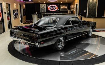 Plymouth-Road-Runner-1970-Coupe-13