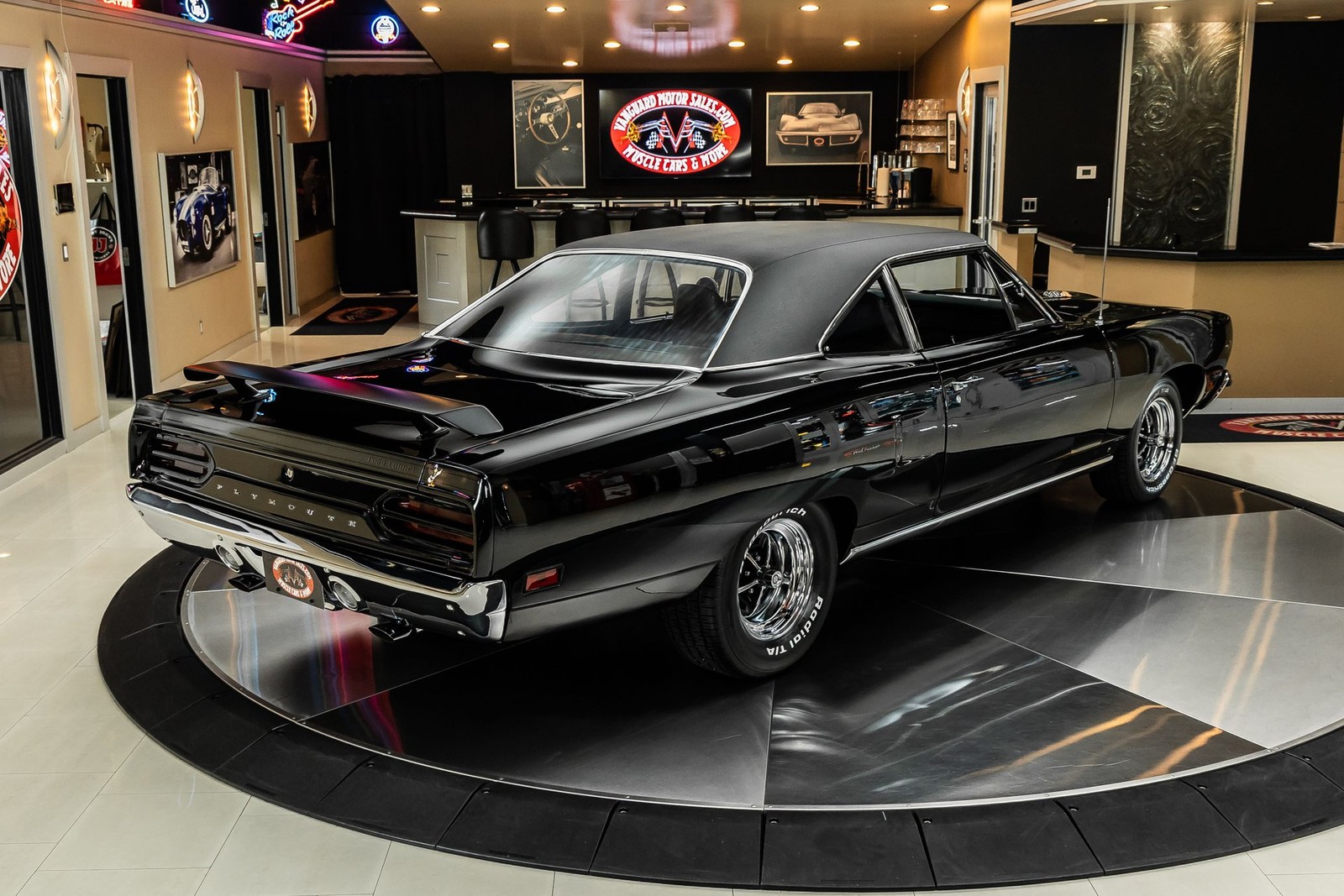 Plymouth-Road-Runner-1970-Coupe-13