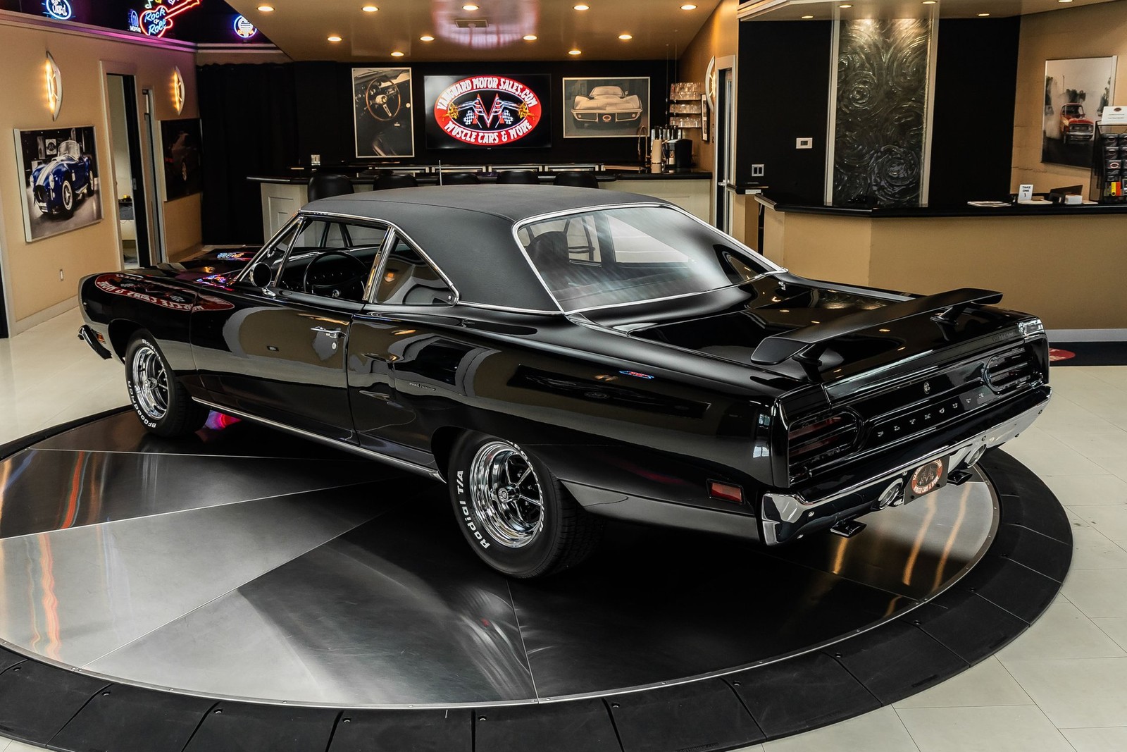 Plymouth-Road-Runner-1970-Coupe-17