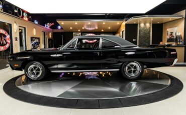 Plymouth-Road-Runner-1970-Coupe-18