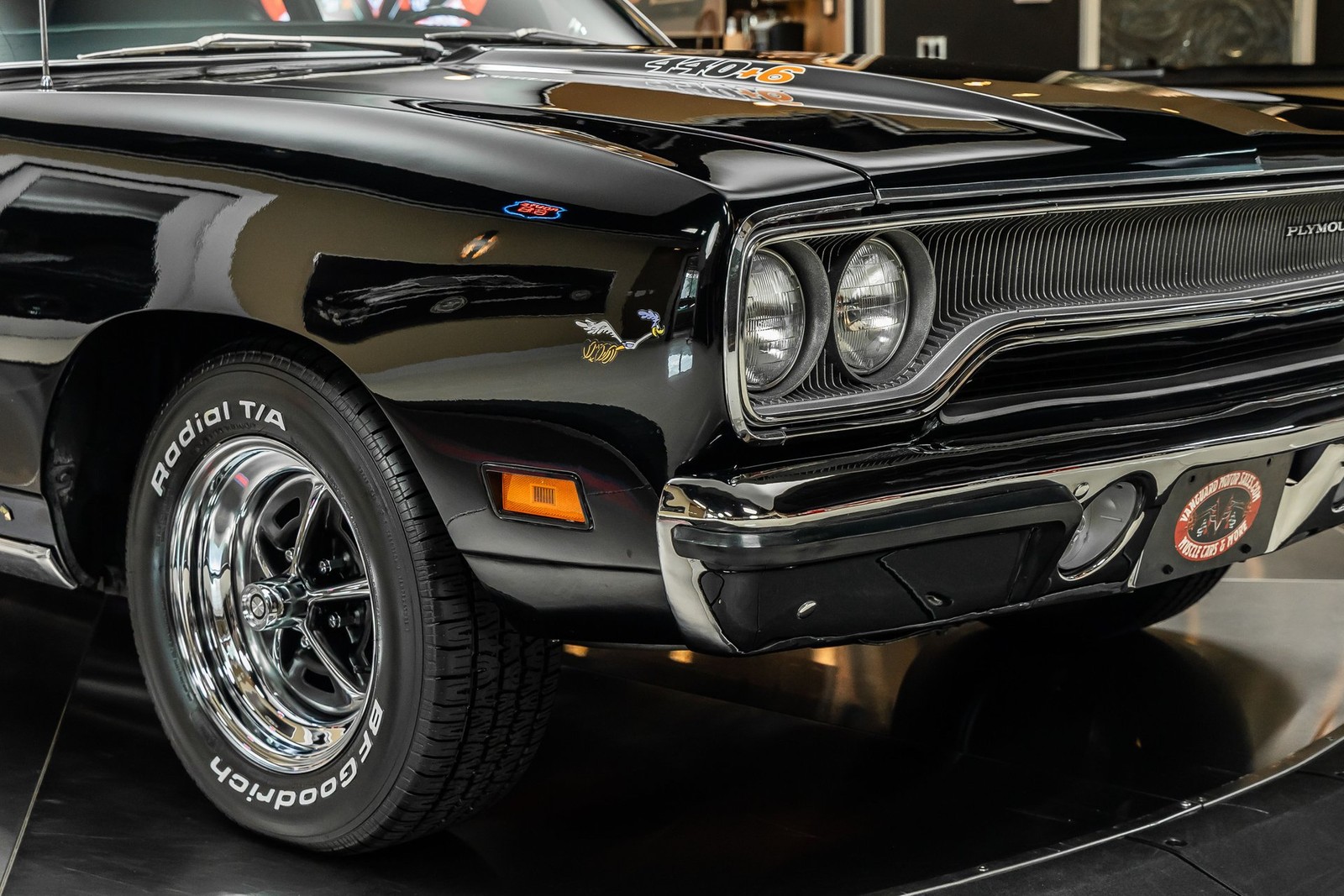 Plymouth-Road-Runner-1970-Coupe-21