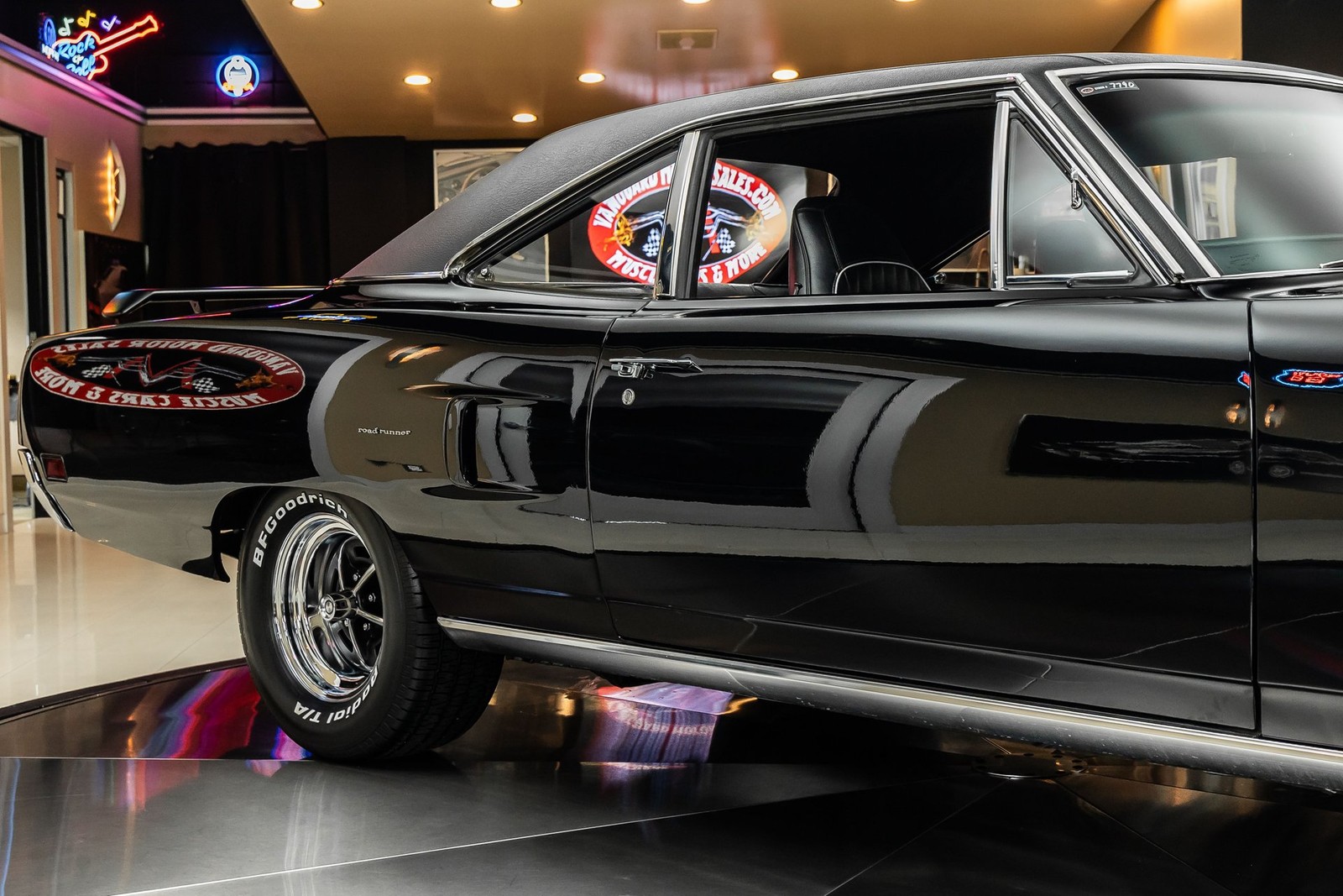Plymouth-Road-Runner-1970-Coupe-22