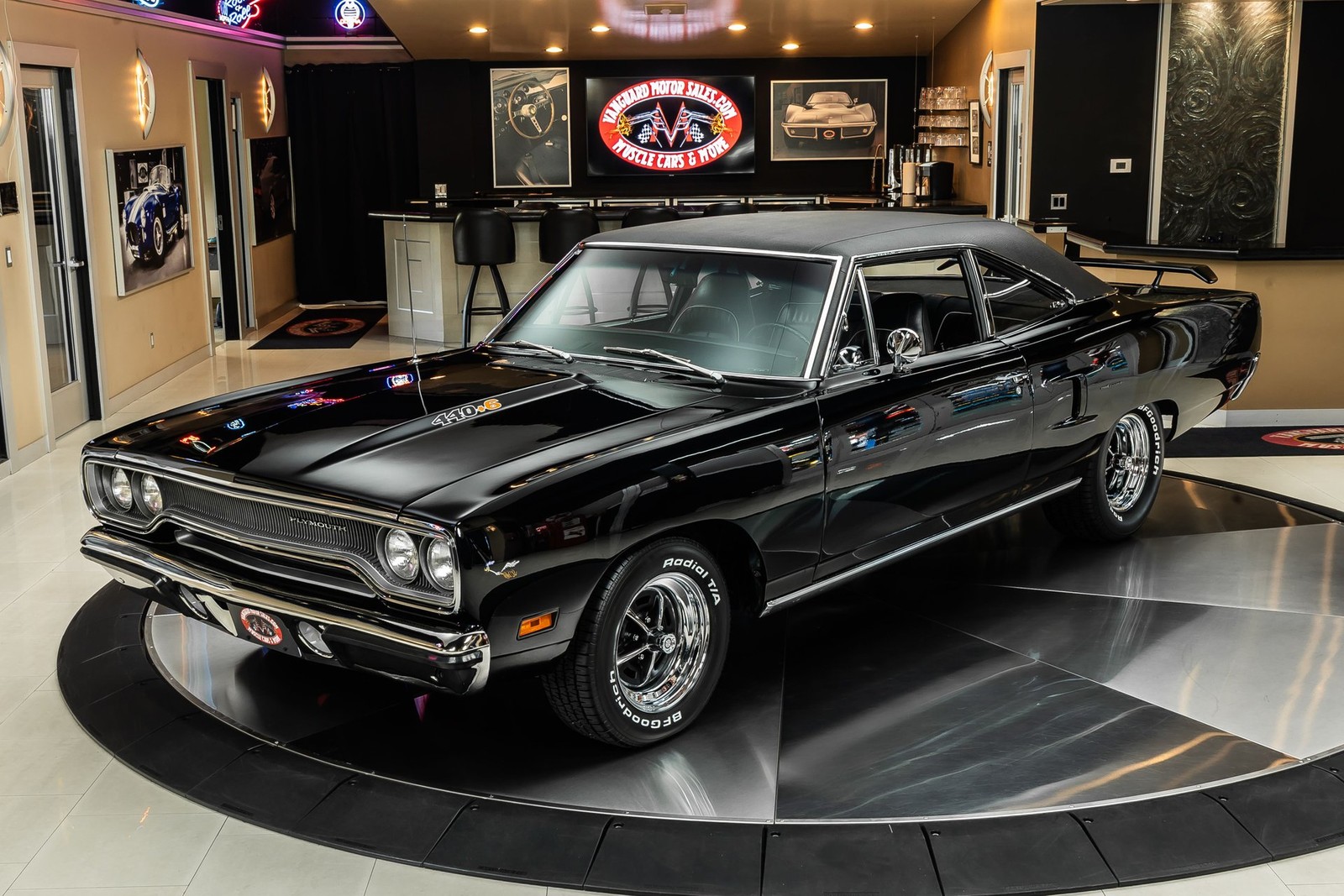 Plymouth-Road-Runner-1970-Coupe-5