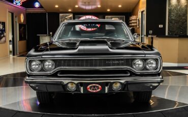 Plymouth-Road-Runner-1970-Coupe-7