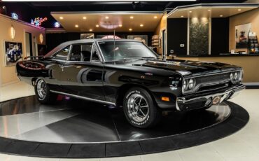 Plymouth-Road-Runner-1970-Coupe-9