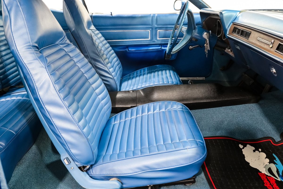 Plymouth-Road-Runner-1971-19
