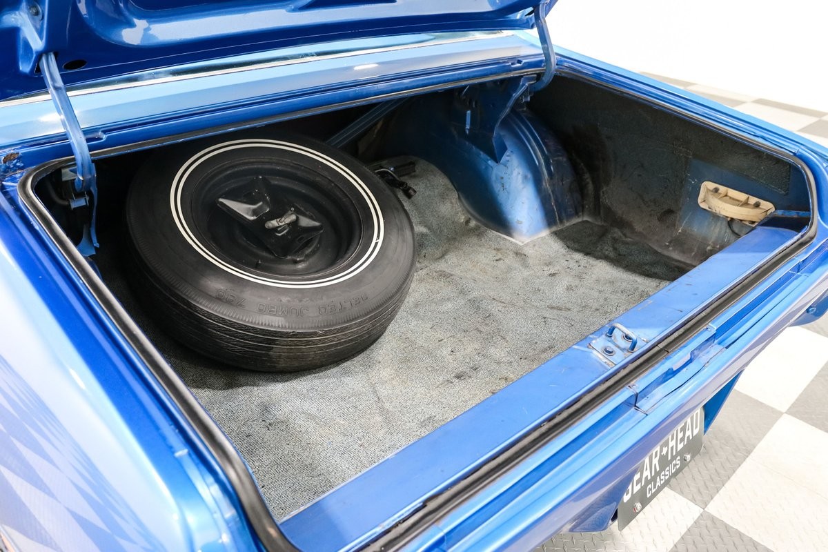 Plymouth-Road-Runner-1971-22