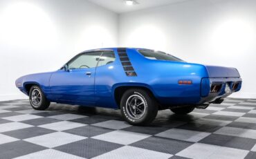 Plymouth-Road-Runner-1971-5