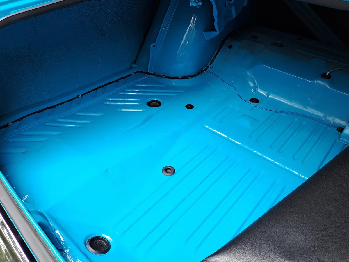 Plymouth-Road-runner-1968-Petty-Blue-Blue-12