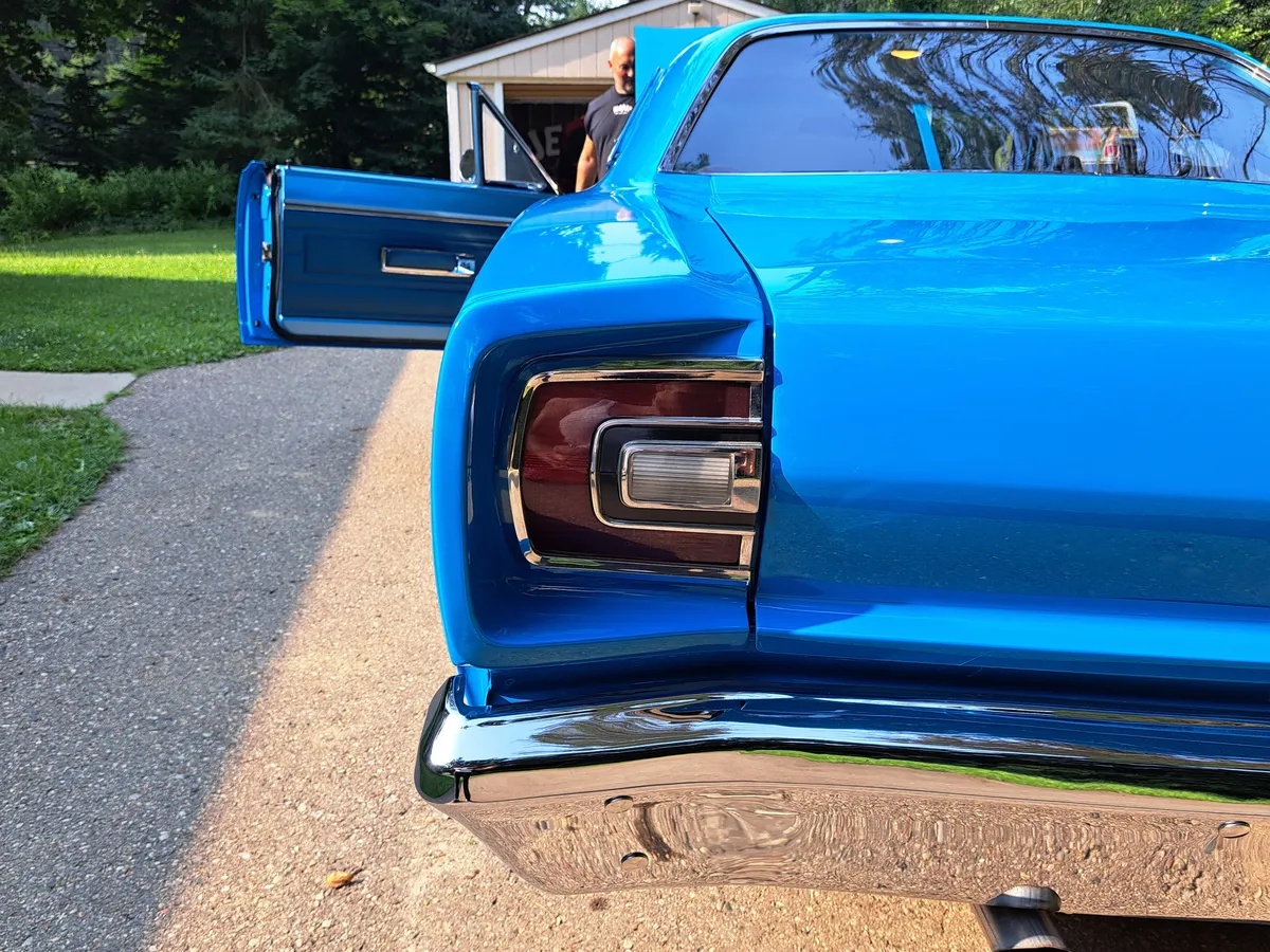 Plymouth-Road-runner-1968-Petty-Blue-Blue-8